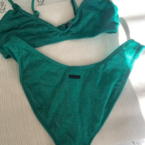 Triangl Bikini - Picture 5 of 5